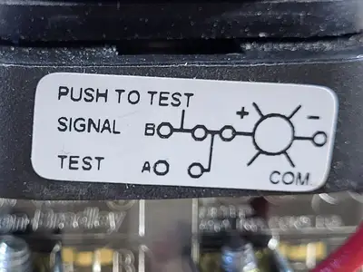 NEW ALLEN-BRADLEY 800H-QRTH24R