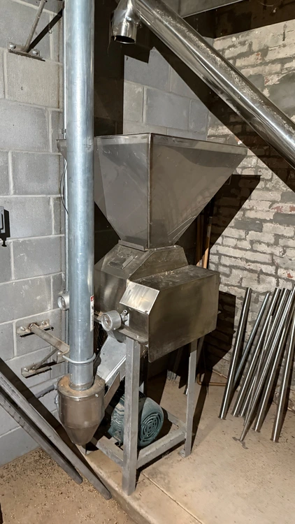 Used _UNKNOWN_ _UNKNOWN_ Roller Mills Indiana US | Brewhouse Equipment Group #1059461