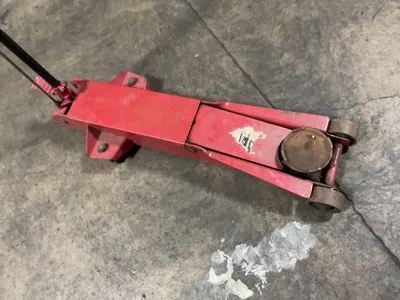 Used _UNKNOWN_ _UNKNOWN_ Automotive Lifters Michigan US | Miedema Asset Management Group #1425030