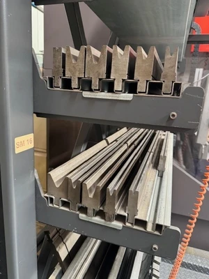 USED BYSTRONIC XPERT 200