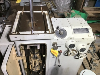 1.96 x 16" WGW Mdl. 50 / 400 Hydraulic Keyseater