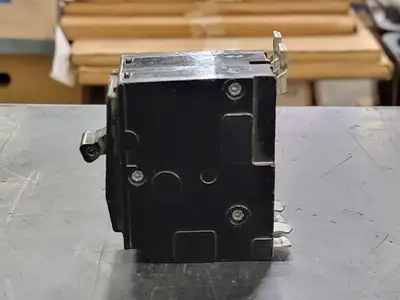 USED SQUARE D QOB230