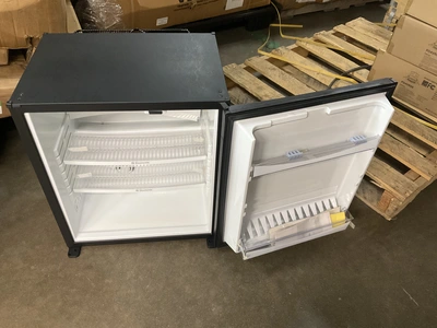Used DOMETIC CL460 LDC Undercounter Refrigerators Michigan US | Miedema Asset Management Group #1415030