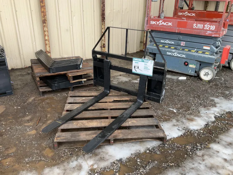 Used AGT SAII100 SKID STEER FORK ATTACHMENT Pallet Forks Michigan US | Miedema Asset Management Group #1230315