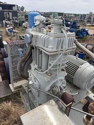 USED QUINCY 370