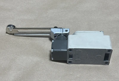 NEW Omron WLCA12-2NLD