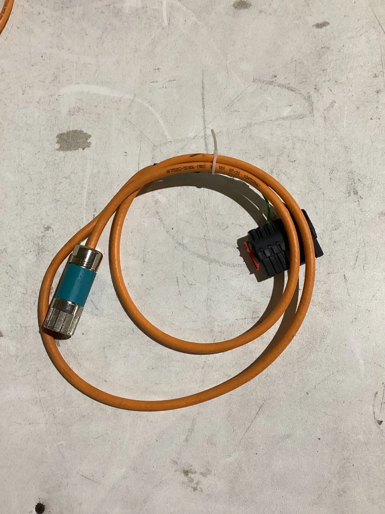 USED SIEMENS 6FX5002-5CND6-1AD0