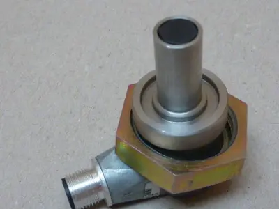 NEW PEPPERL & FUCHS NJ2-SAE-E02-0-600-V1