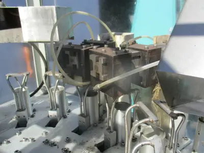 Automatic Rotary Liquid Filling Machine, 16 station