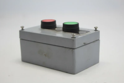 Used IDEC HW1B-M1F10-G & HW1B-M1F01-R Misc Electrical & Power Parts California US | Davliegogo LLC #1729765