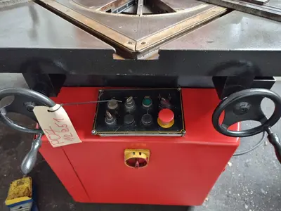 USED AMADA VERSA 200 X 6 MM (VARIABLE)