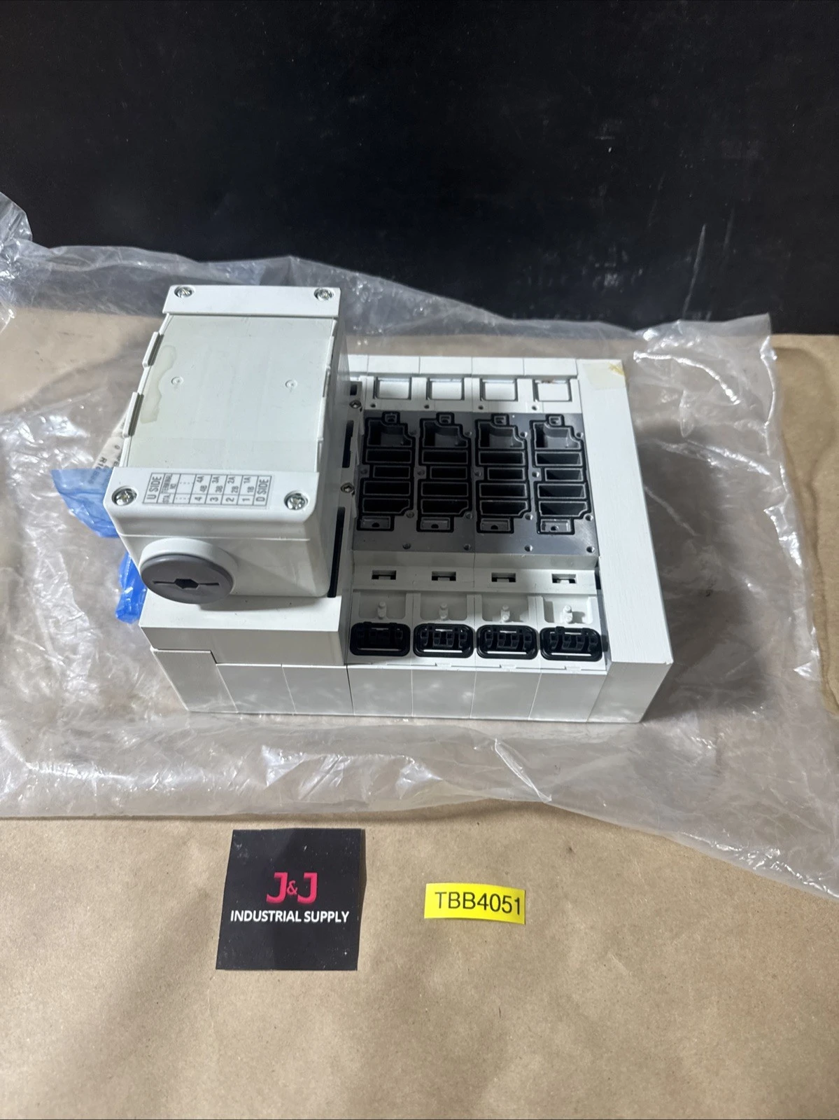 NEW SMC VV5Q41-06C8T0-N