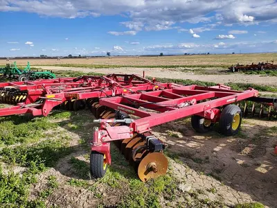 USED 2013 SUNFLOWER 1435