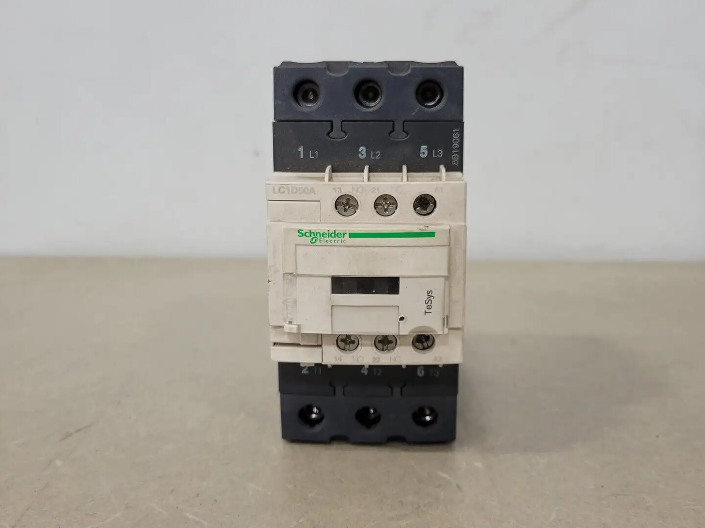 USED SCHNEIDER ELECTRIC LRD365