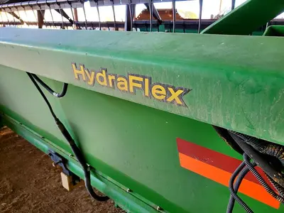 USED 2011 JOHN DEERE 635F