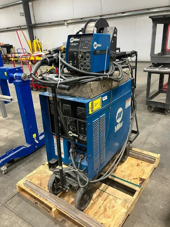 Used _UNKNOWN_ _UNKNOWN_ Wire Feed Welders Minnesota US | Myron Bowling Auctioneers Inc #1541878