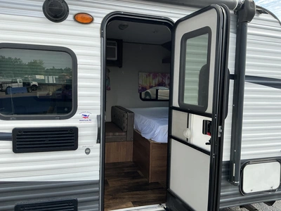 Used 2017 KEYSTONE SPRINGDALE SUMMERLAND SERIES MINI SM1800 Campers, Caravans, Motorhomes Michigan US | Miedema Asset Management Group #1397246