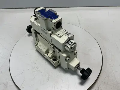 USED YUKEN DSHG-04-3C40-T-R2-D24-50136