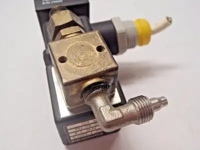 USED CONCORDIA, LUTZE VALVE