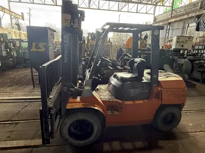 USED TOYOTA 7FGU35