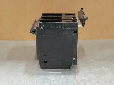 20 Amp, 3 Pole, 120/240 volts Circuit Breaker