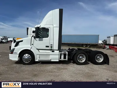 Used 2016 VOLVO VNL64T300 Conventional trucks Texas US | Proxy Equipment #1426088