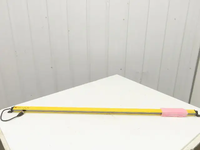 STI MC4248XE Microsafe MC4200 Safety Light Curtain Transmitter 1219mm 48"L