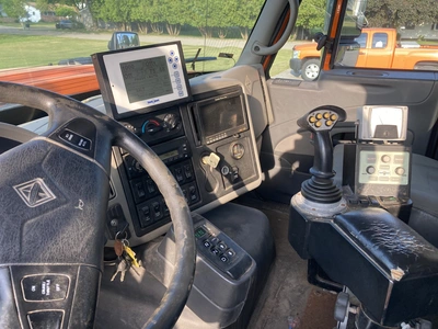 USED 2011 INTERNATIONAL SF647 6X4