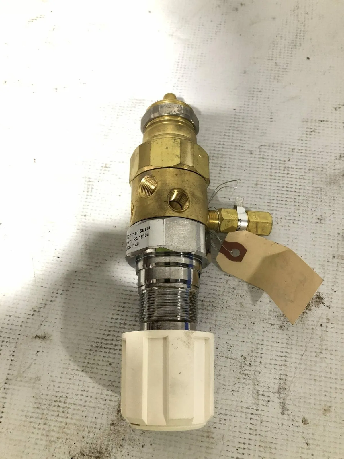 GTS 1/4″ Brass Compressed Gas Regulator w/ 1-1/2″ Female Thread