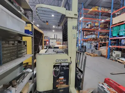 Used CROWN RR 3000 SERIES Misc Forklifts British Columbia CA | Lenmark #835064