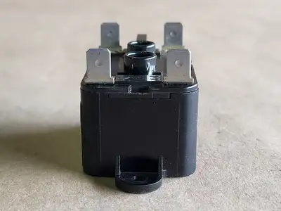 NEW TYCO ELECTRONICS 9400-01Q180