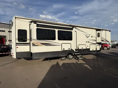 Used 2022 FOREST RIVER CEDAR CREEK CHAMPAGNE EDITION 38EBS Campers, Caravans, Motorhomes Minnesota US | Carco Truck & Equipment #1514047