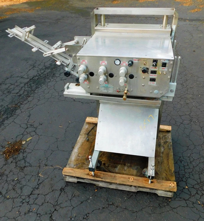Used ELF AUTOMATIC CAPPER ACT 600 Cappers New Jersey US | Champion Trading Corporation #423311