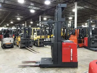 USED 2018 RAYMOND 560-OPC30TT