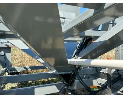 Used TRAVIS _UNKNOWN_ Seed Tenders Iowa US | Keast Enterprises #1360482