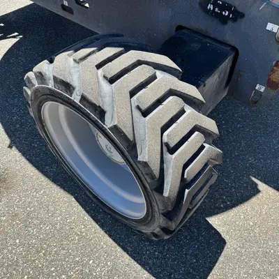 USED 2015 Genie Z-62/40