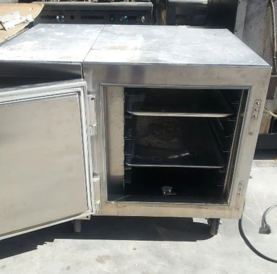 75-0031 Traulsen UC1HT Full Size Self Contained Undercounter Cooler