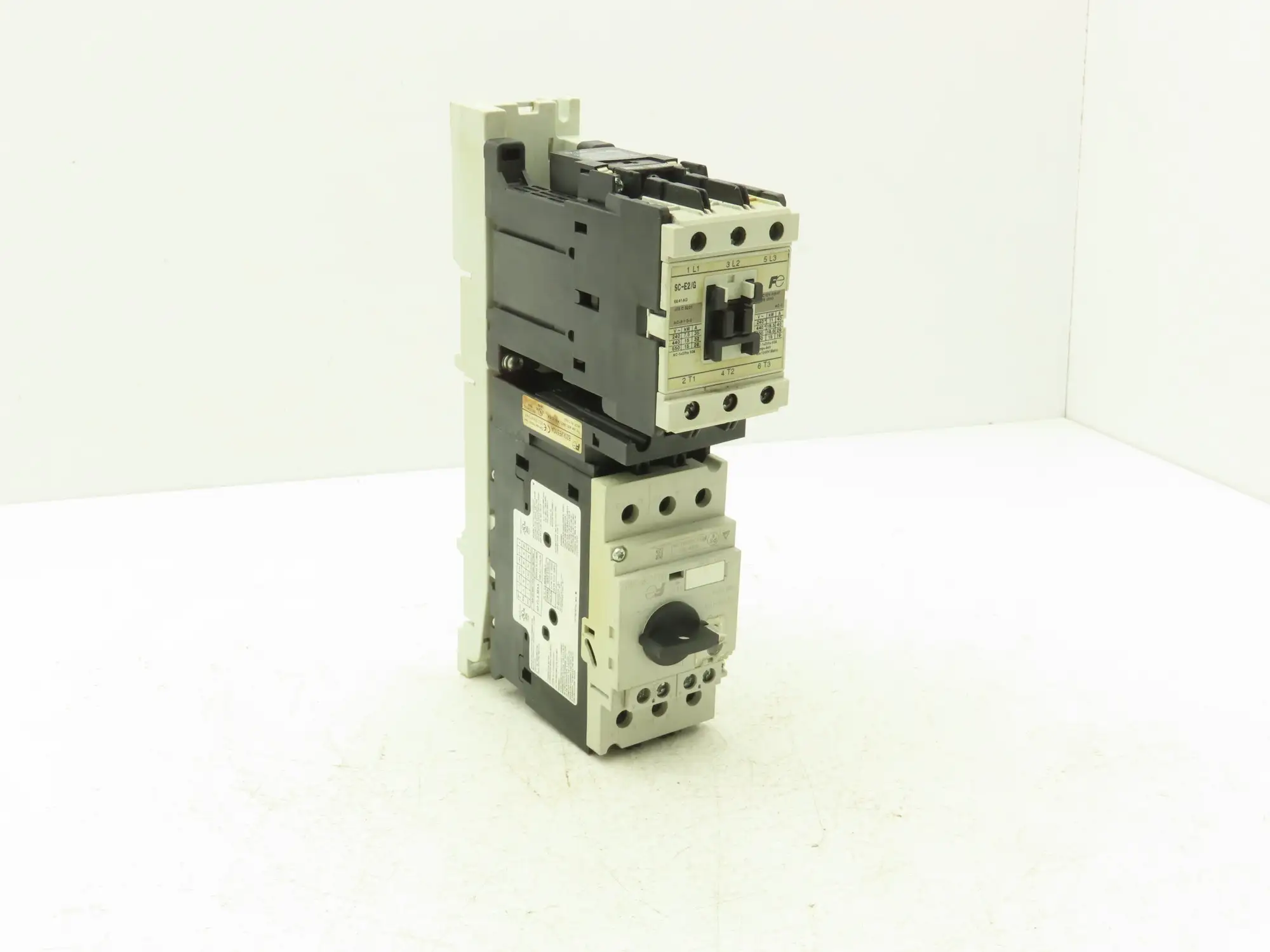 Fuji Electric BM3VSB-040 Combination Starter Manuel Overload/Magnetic 26A 550VAC