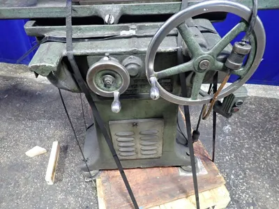 USED ABRASIVE MACHINE TOOL CO NO. 1 (1/2)