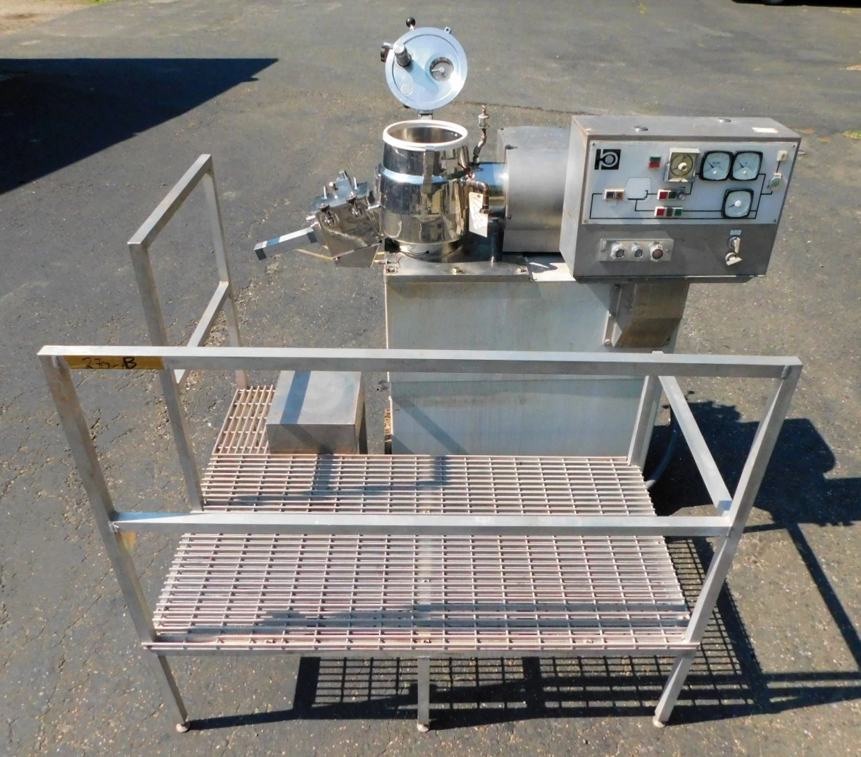 USED BAKER PERKINS GRANULATOR 24 LITER