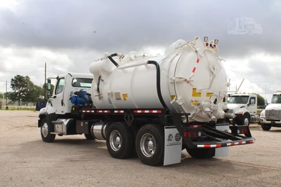 Used 2018 FREIGHTLINER 114SD Septic/Sewer/Vacuum Trucks Texas US | Roll Off Truck World #1491812
