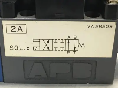 USED VICKERS DG4V32AMP7H750JA100