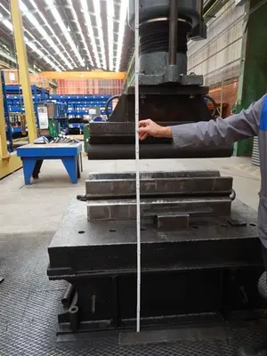 USED NIELAND 300 TON DISH END FORMING PRESS