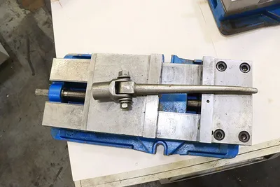 KURT D810 ANGLOCK Vises | Prime Machinery (5)