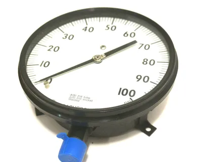 NEW ASHCROFT 45-2462-SS-04L-100 PRESSURE GAUGE 452462SS04L100