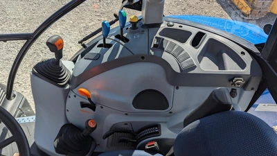 USED 2017 NEW HOLLAND T4.100