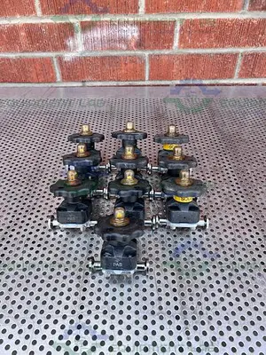 USED ITT PURE FLO .5-316-RA15MAX-CWP150 DIAPHRAGM VALVE W/ 1/2" SANITARY FITTING