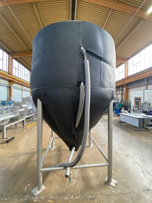 Used _UNKNOWN_ 3,800 Litre Stainless Steel Tanks GB | Perry Equipment #1136195