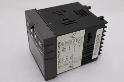 HONEYWELL DC230L-E0-00-10-0A00000-00-0 TEMPERATURE CONTROLLER STOCK K-385-D