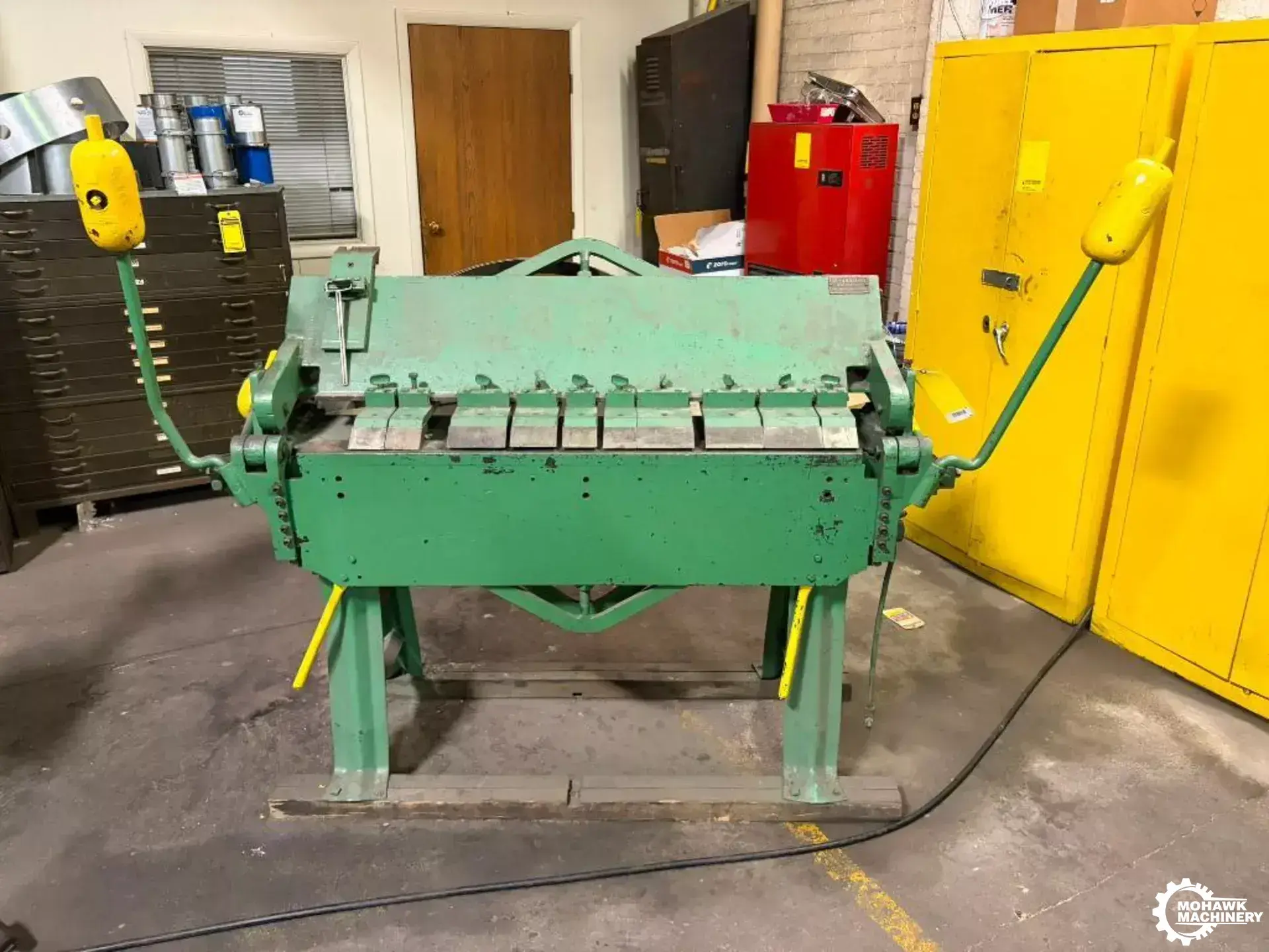 4’ x 14 GA CHICAGO DREIS & KRUMP “W31” MANUAL BOX & PAN PRESS BRAKE